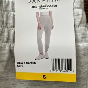 Danskin Luxe Retro Jogger in Light Gray